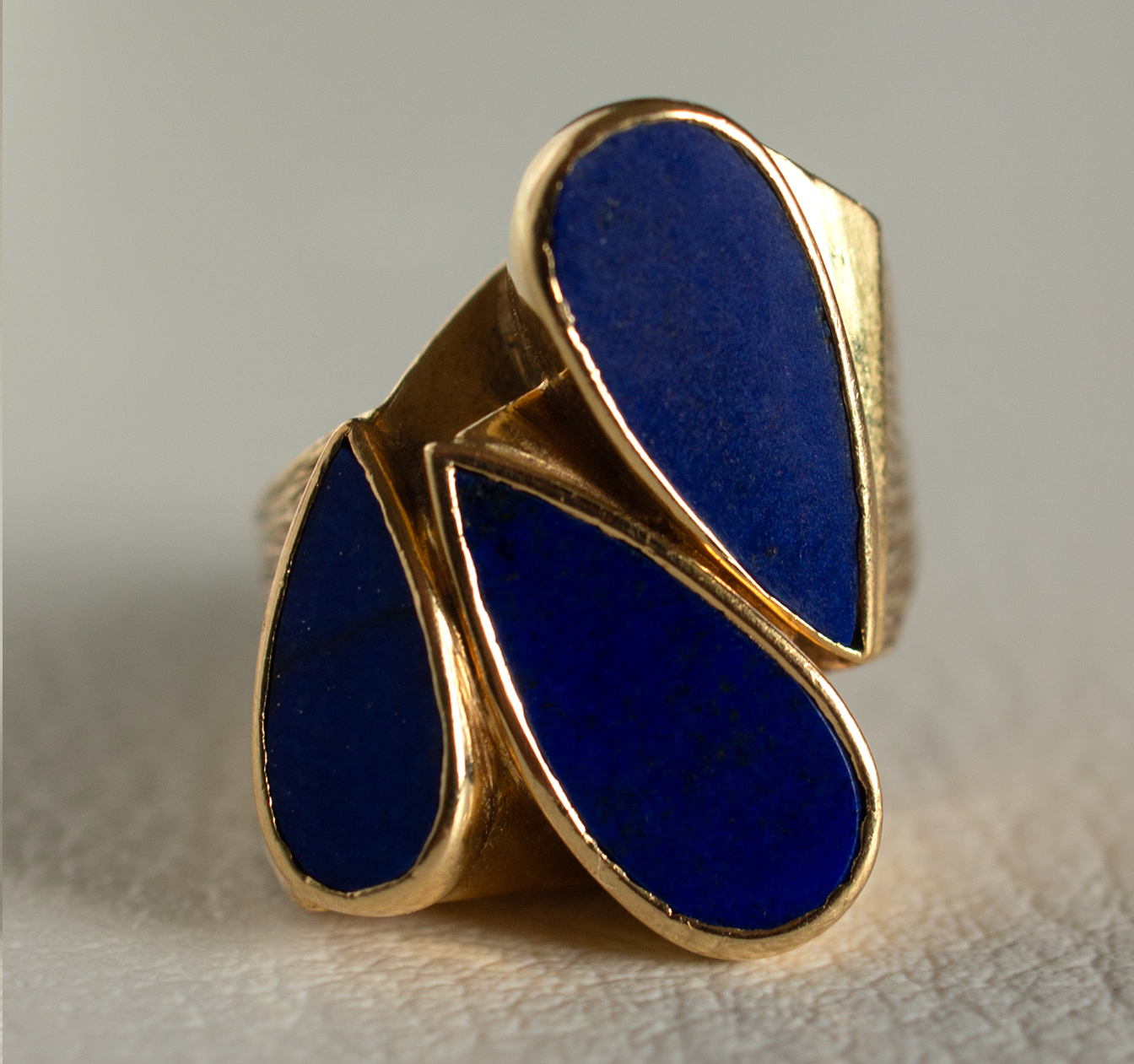 18K Gold Lapis Fashion Ring