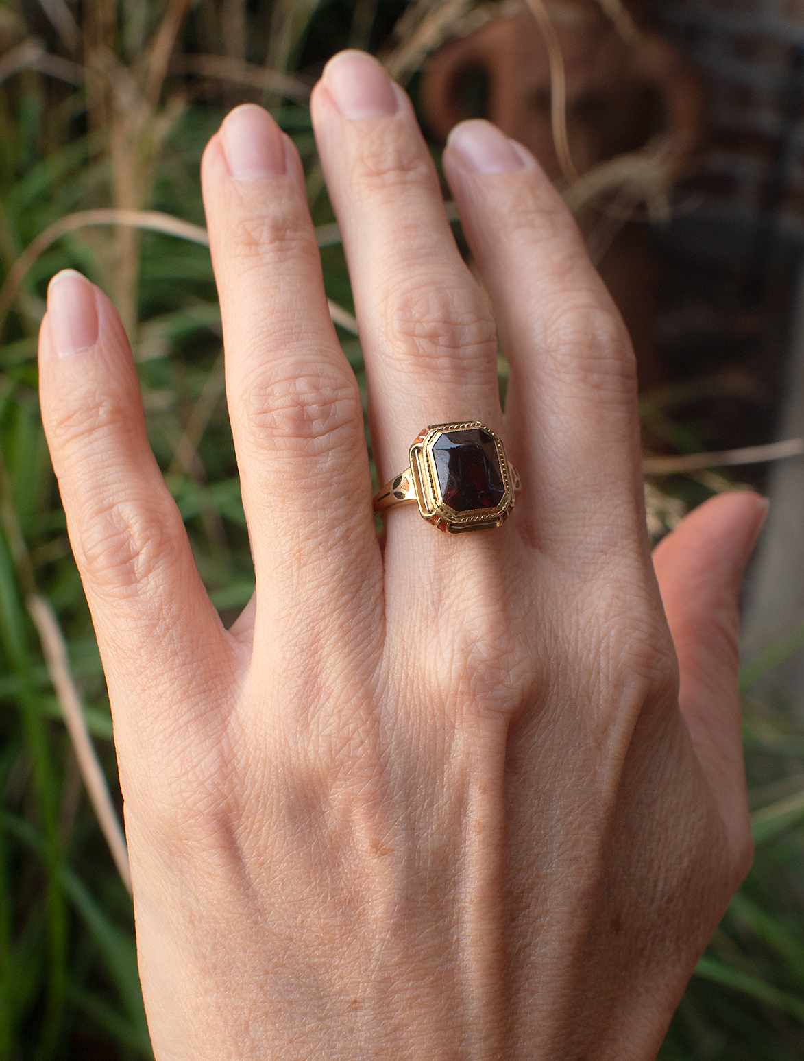 Art Deco 14k Gold Garnet Ring